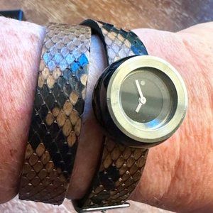 TAMAWA | Woman's Bakelite Watch with Python Print Double-Strap